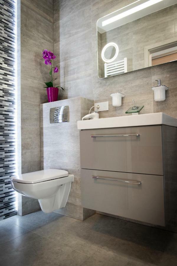 Apartament Elegance Pink Rewal Exteriör bild